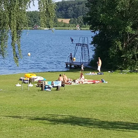 Uns Luett Hus 펜션 크라코프암지